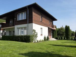 Gallery image of Къща за гости "Марковски" in Raduil