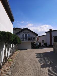 Budova, v ktorej sa privát nachádza + 37 fotografií