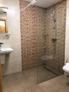 Ett badrum på Vila Turistica Principesa Margareta