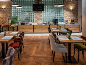 Reštaurácia alebo iné gastronomické zariadenie v ubytovaní ibis Styles Lublin Stare Miasto