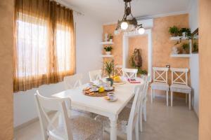 Fotografie z fotogalerie ubytování ARENDA Pino Alto Villa Lemon v destinaci Miami Platja