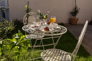 Jedlo v ubytovaní bed & breakfast alebo blízkom okolí