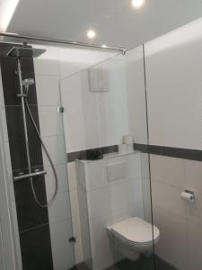 Ferienwohnung am Bach tesisinde bir banyo