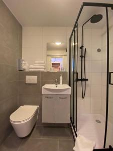 Hotel Twing tesisinde bir banyo