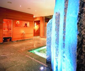 Bazén v ubytování Hotel Steinbock Pontresina nebo v jeho okolí