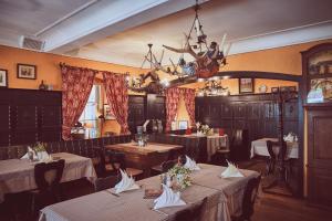 Restaurace v ubytování Gasthof zum Storch