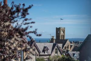 Gallery image of Glengair in North Berwick