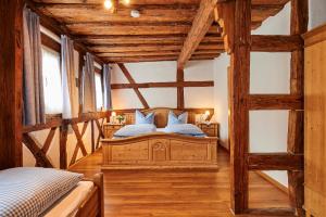 Postel nebo postele na pokoji v ubytování Hotel-Gasthof Bub
