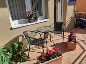 Balkón nebo terasa v ubytování Aroma Apartman