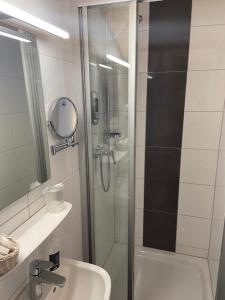 Koupelna v ubytování Landgasthaus Zollerstuben