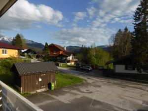 a view of a parking lot in a residential neighbourhood at Good Vintage Apartment in Bad Mitterndorf