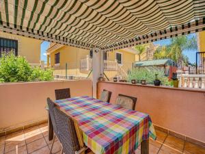 Balkón nebo terasa v ubytování Casa vacanze a Orihuela con giardino + 32 fotografií