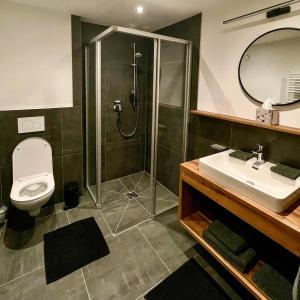 Koupelna v ubytování Villa Sonneck + 45 fotografií