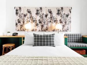 Postel nebo postele na pokoji v ubytování Hotel Grand Stark + 37 fotografií