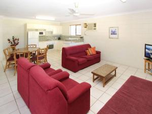 Μια τηλεόραση ή/και κέντρο ψυχαγωγίας στο Alma Bay Holiday Unit 4