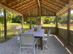 Κήπος έξω από το Fonclaire Holidays Carpers Rest
