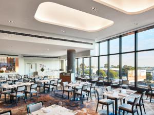 Restaurace v ubytování PARKROYAL Monash Melbourne