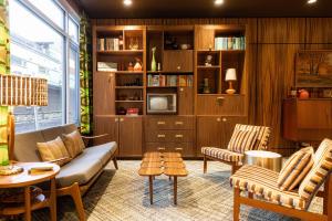 Posezení v ubytování Hotel Zed Tofino