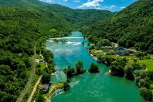 Φυσικό τοπίο κοντά σε αυτή η παραθεριστική κατοικία