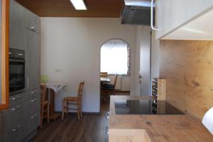 Kuchyňa alebo kuchynka v ubytovaní Ferienwohnung Polzer + 4 fotografie
