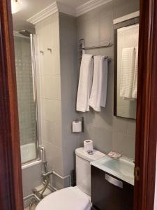 Koupelna v ubytování Hostal Crisol X Liste Station