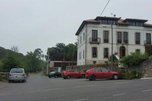 Photo de la galerie de l'établissement CASA NOGALES junto a PLAYA DE POO y SENDA. WIFI, à Poo de Llanes