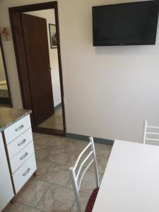TV a/nebo společenská místnost v ubytování Apartman Kosta