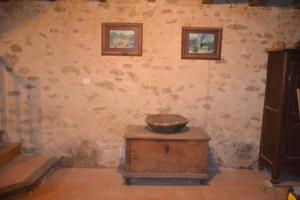 Afbeelding uit fotogalerij van Un cocon dans la nature in Meyrignac-lʼÉglise +2 foto's