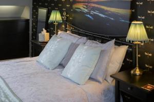 Gallery image of The Dragonfly in Stornoway