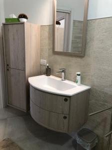 A bathroom at Giorgia&Greta- relax casa vacanze