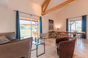 Кът за сядане в Les Forges Villas - 4 room villa for 6 people