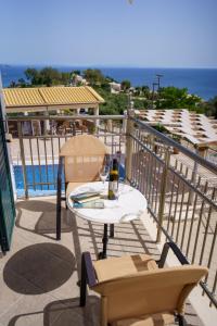 Gallery image of Eleni Studios Parga in Parga