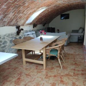 Posedenie v ubytovaní Casa Rural La Bodega