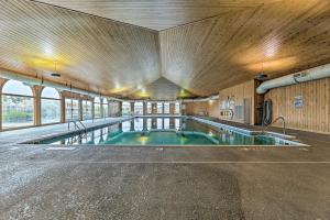 Gallery image of Bright, Beautiful Manistee Condo Near Beach and Pool in Manistee