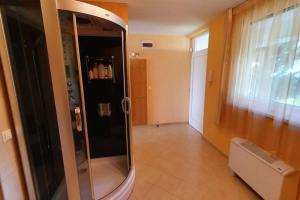 Fotografia z galérie ubytovania Igényes 4 fős apartman közvetlen a strandnál v Csopaku