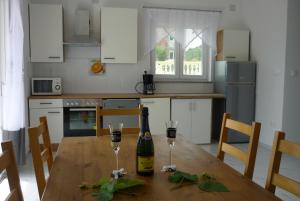 Kuchyň nebo kuchyňský kout v ubytování Apartment Seline 9 nur 200 m bis zum Strand + 7 fotografií