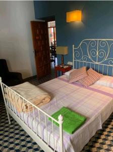 Postel nebo postele na pokoji v ubytování Casa Rural Hotel La Placeta AYORA