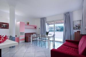 A seating area at Sea View - Rena Bianca