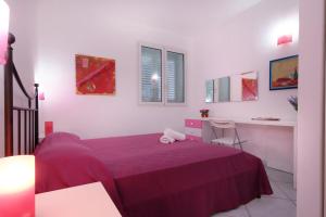 A bed or beds in a room at Sea View - Rena Bianca