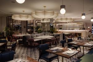 ห้องอาหารหรือที่รับประทานอาหารของ Four Seasons New Orleans