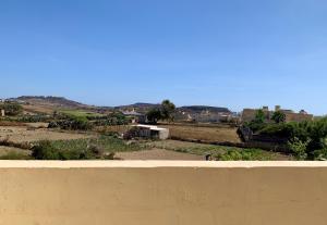 Afbeelding uit fotogalerij van Village Apartments in Kerċem