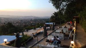 Φωτογραφία από το άλμπουμ του Hotel Diplomaté σε Muyenga  +12 φωτογραφίες