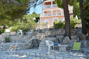Fotografia z galérie ubytovania Apartment in Karbuni with sea view, terrace, air conditioning, W-LAN 3609-1 v destinácii Blato