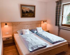 Postel nebo postele na pokoji v ubytování Haus am Balsberg