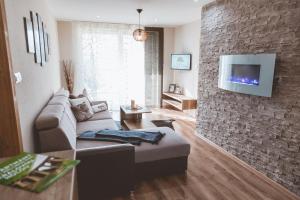 A television and/or entertainment centre at Apartmán Zara
