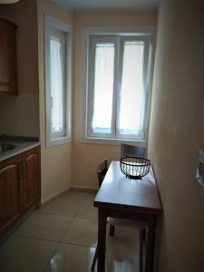 Kuchyň nebo kuchyňský kout v ubytování Vivienda turística Ramón Trillo en Muxía + 14 fotografií