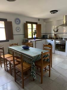 Η κουζίνα ή μικρή κουζίνα στο Apartamentos San Juan 2