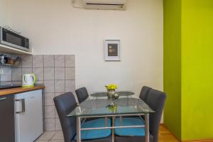 Kuchyň nebo kuchyňský kout v ubytování Apartments Marko Dominik