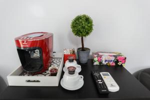 Příslušenství pro přípravu čaje a kávy v ubytování Irish Residence