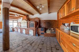 Kuchyň nebo kuchyňský kout v ubytování Casa Alex + 25 fotografií